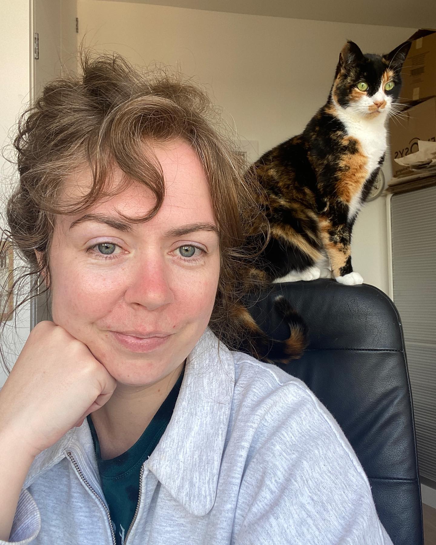 Женщина бесплатно живет в красивых домах по всему миру уже несколько лет: как ей это удается